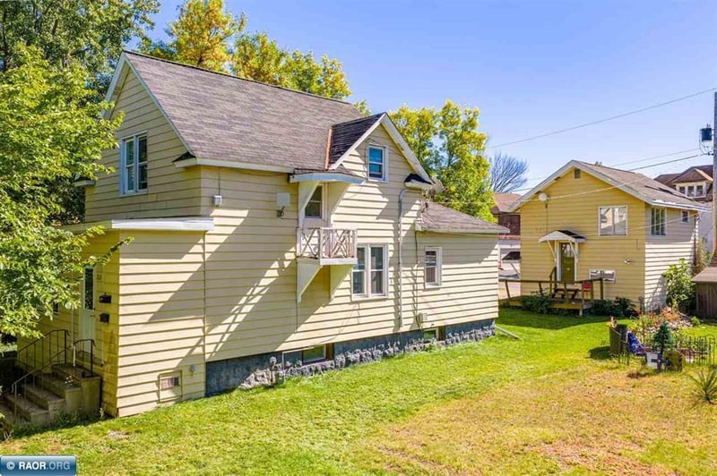212 8th St S, Virginia, MN 55792