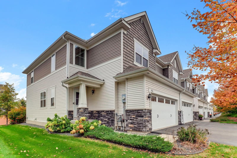 4366 Corn Silk Ln, Woodbury, MN 55129