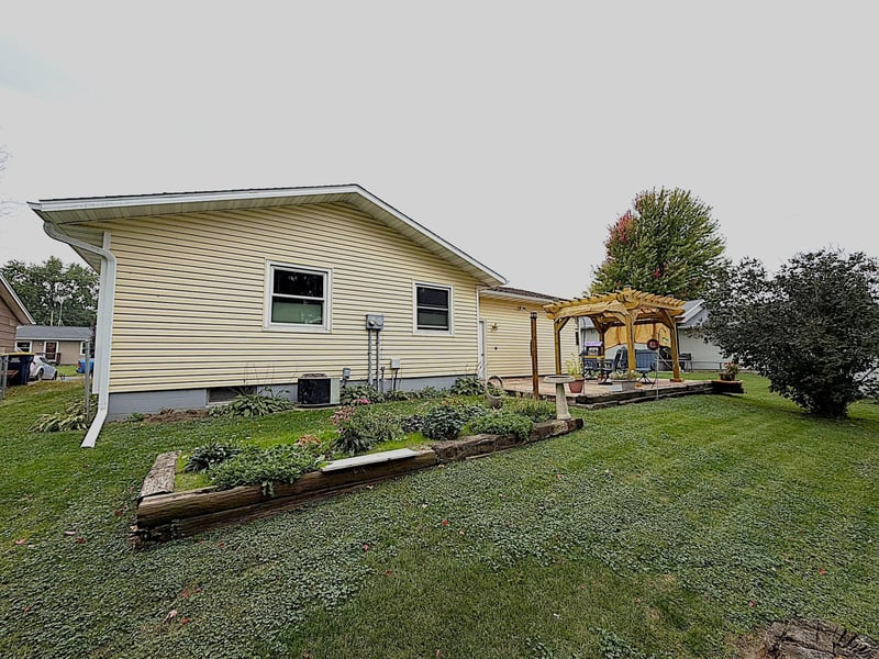 220 3rd Ave NE, Plainview, MN 55964