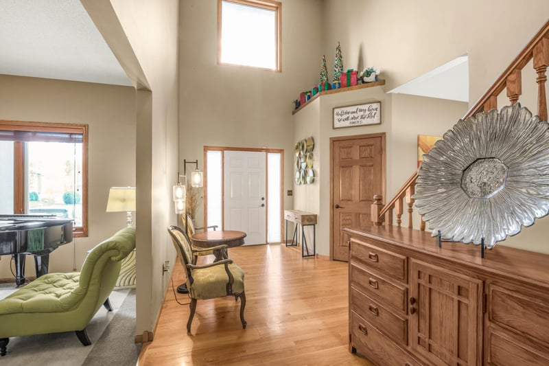10512 Hidden Oaks Ln N, Champlin, MN 55369