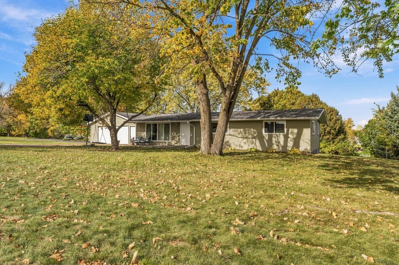 805 Golf Ave SW, Pine City, MN 55063