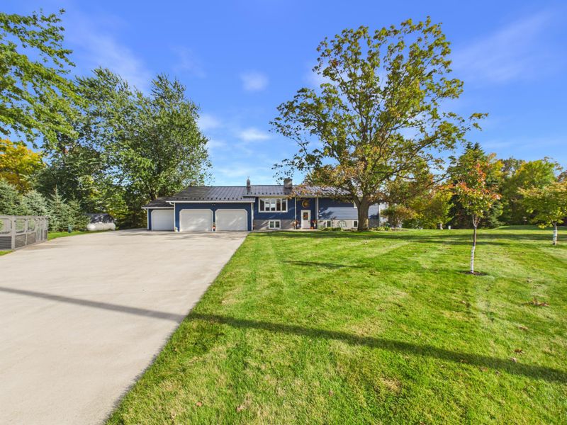 44538 Saukview Dr, Sauk Centre, MN 56378