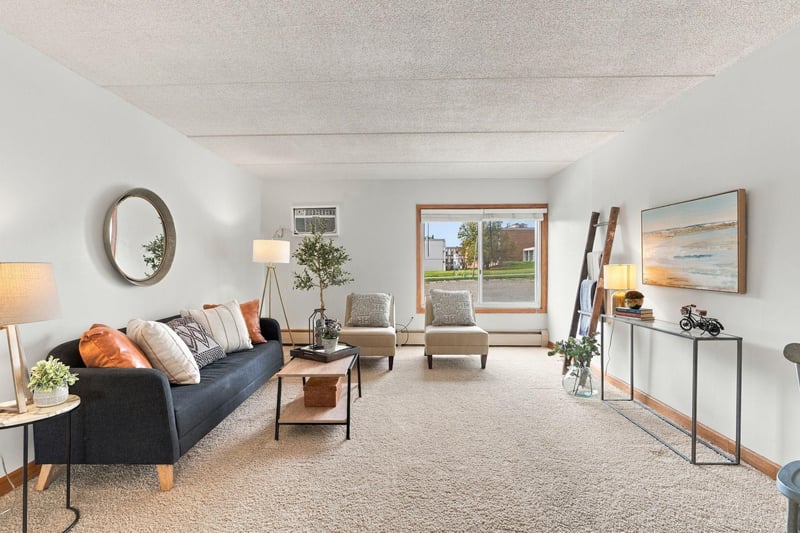 329 Geneva Ave N #307, Oakdale, MN 55128