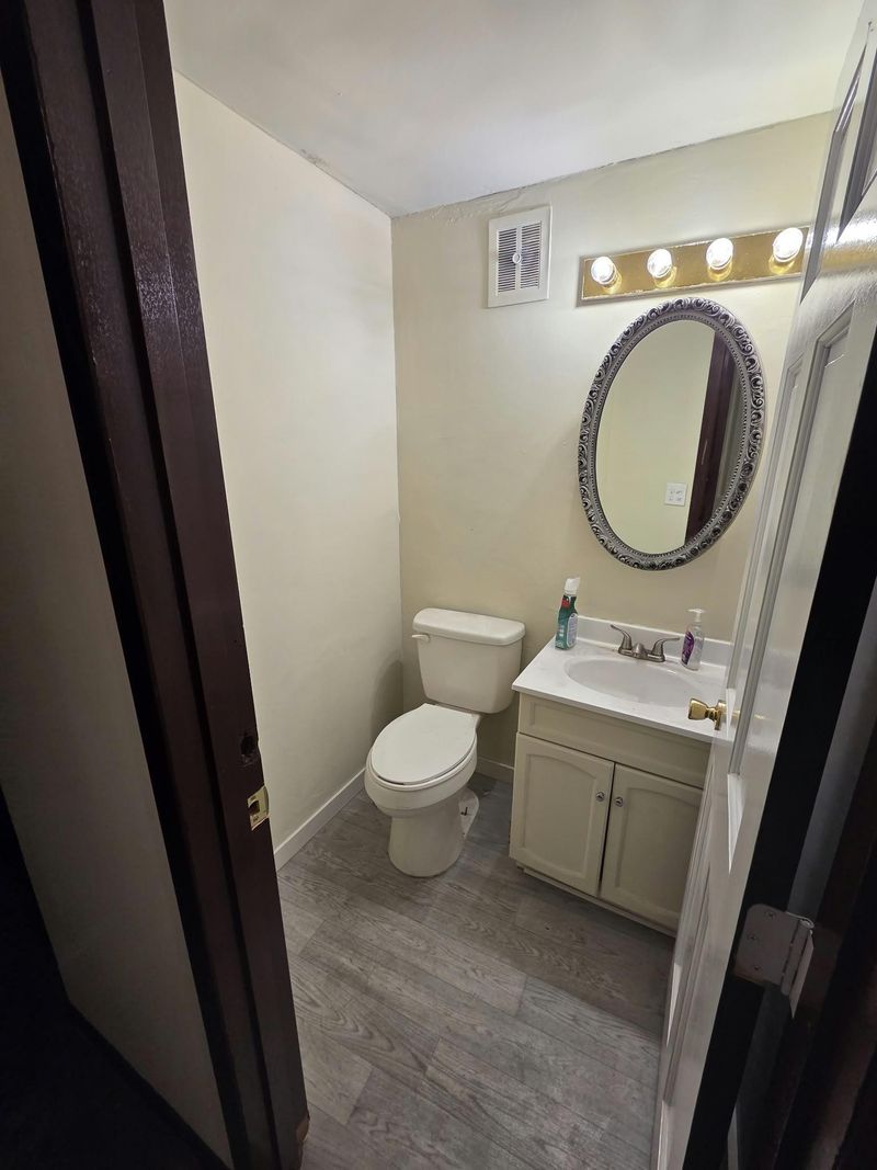 7682 Hampshire Ave N, Brooklyn Park, MN 55428