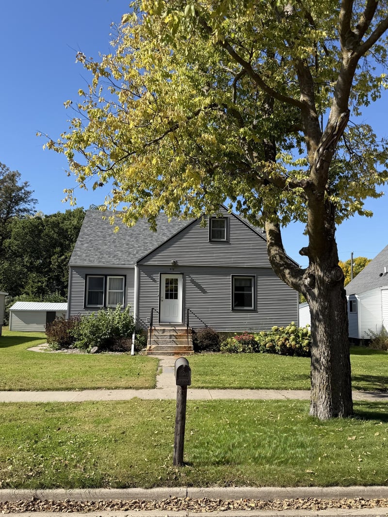 312 3rd St, Echo, MN 56237