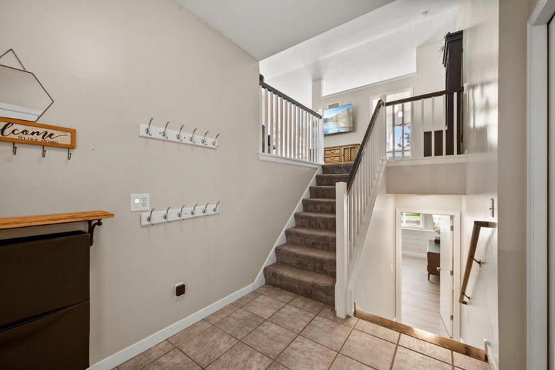 6982 Carlyle Rd, Woodbury, MN 55125