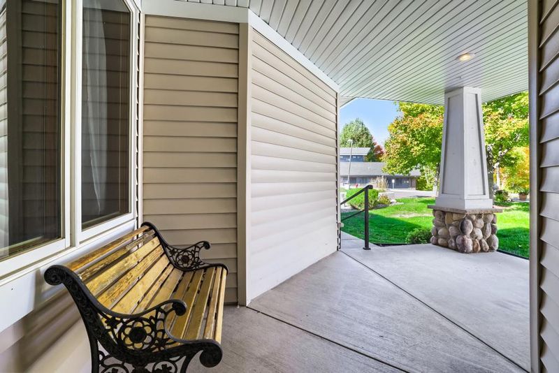 9224 Blackoaks Ln N, Maple Grove, MN 55311