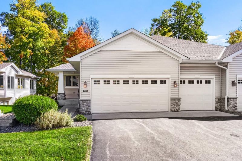 9224 Blackoaks Ln N, Maple Grove, MN 55311