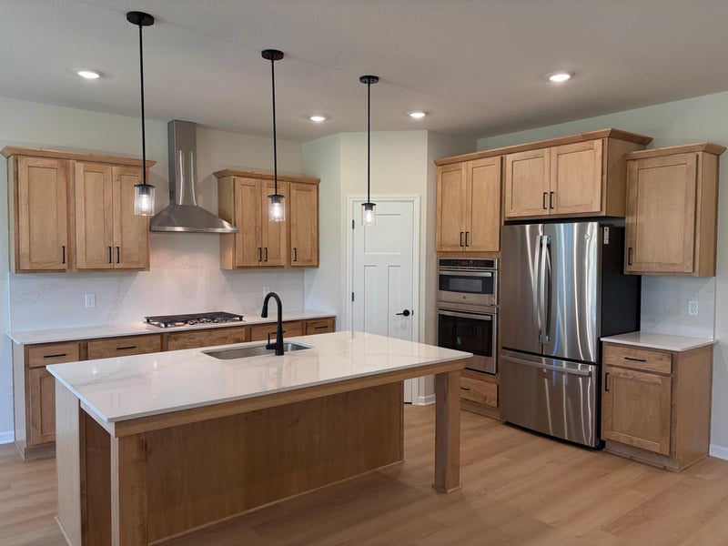 8212 Haywood Dr, Lino Lakes, MN 55014