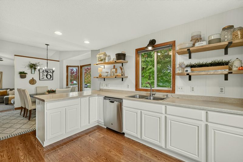 1005 3rd St NE, Kasson, MN 55944