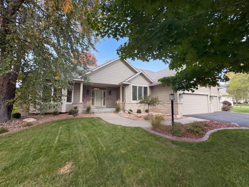 3264 Richmond Alcove, Woodbury, MN 55129
