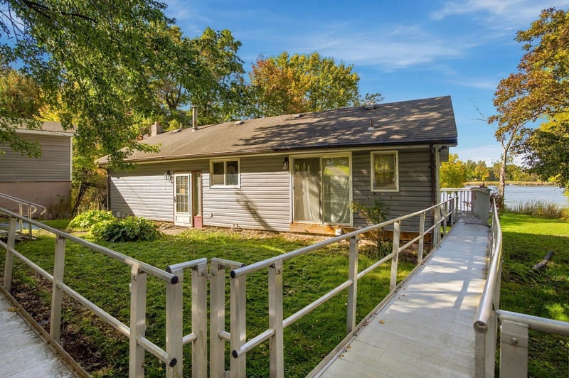 3903 Fanny Lake Rd NE, Cambridge, MN 55008