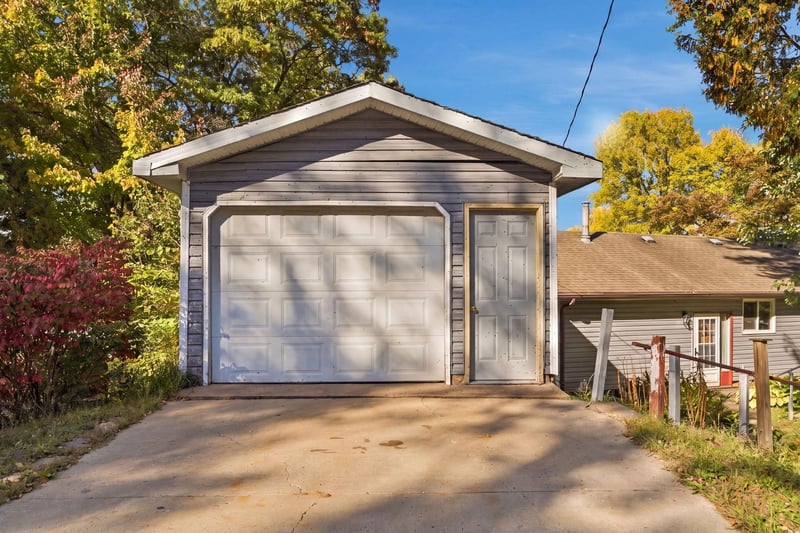 3903 Fanny Lake Rd NE, Cambridge, MN 55008
