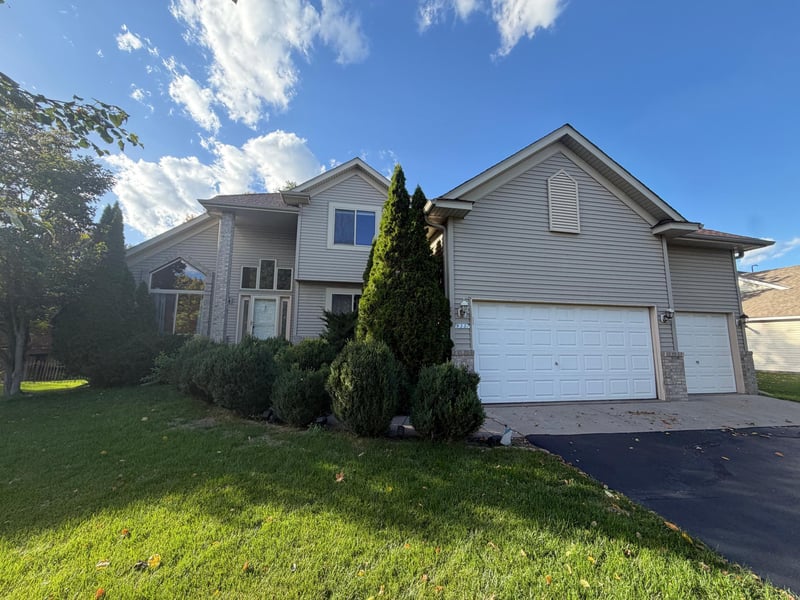 9337 Austrian Pine Ave N, Brooklyn Park, MN 55443