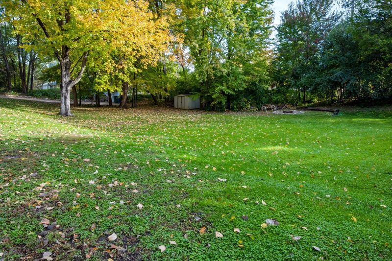 1325 Everest Ln N, Plymouth, MN 55447