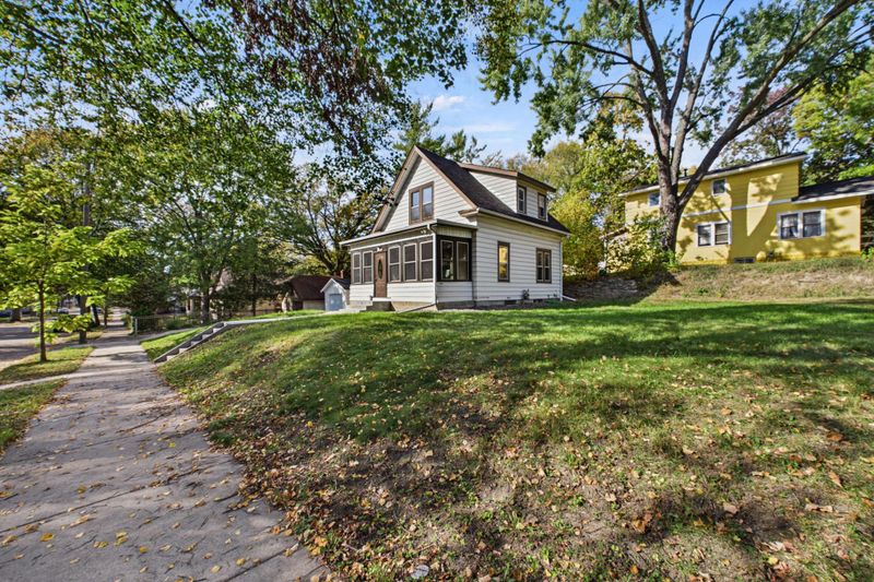 3501 Queen Ave N, Minneapolis, MN 55412