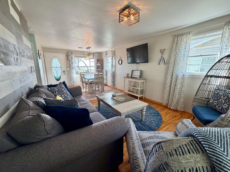 926 W Lake Dr, Detroit Lakes, MN 56501