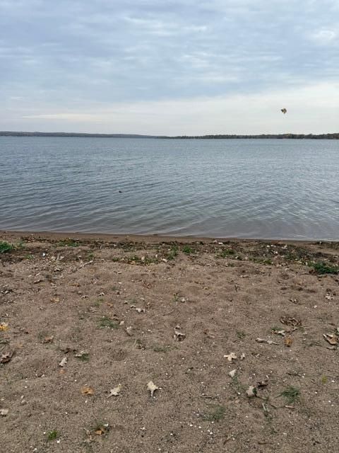 926 W Lake Dr, Detroit Lakes, MN 56501