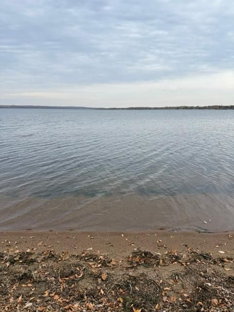 918 W Lake Dr, Detroit Lakes, MN 56501