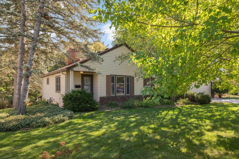 4036 Hampshire Ave N, Crystal, MN 55427