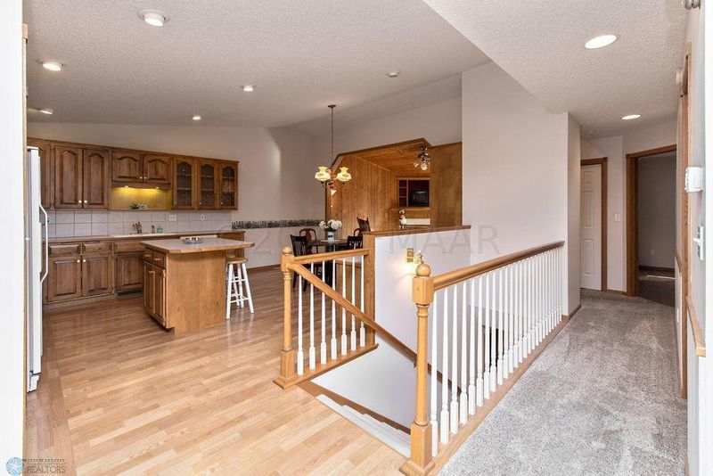 3626 5th St S, Moorhead, MN 56560