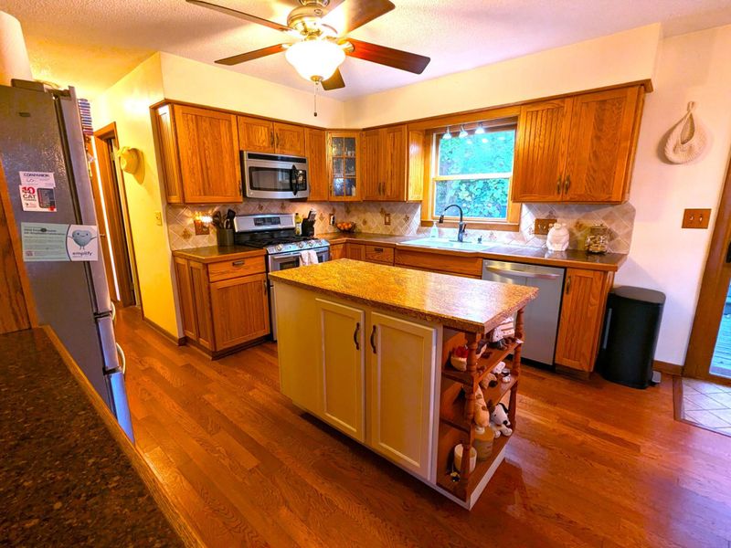 3205 Cliffside Dr, La Crosse, WI 54601