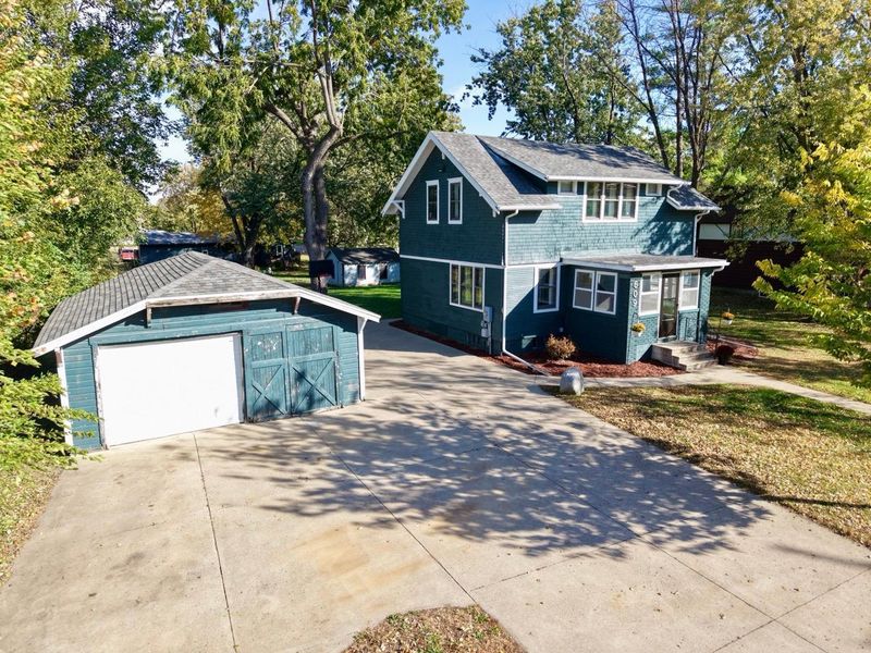 609 6th Ave, Mountain Lake, MN 56159