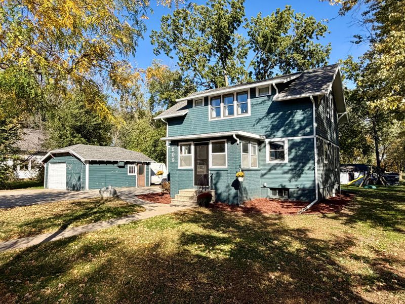 609 6th Ave, Mountain Lake, MN 56159