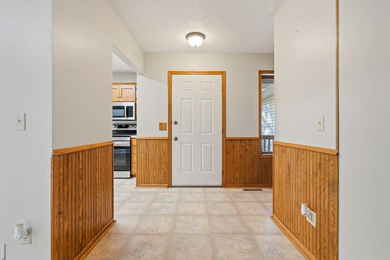 19350 181st Ave, Big Lake, MN 55309