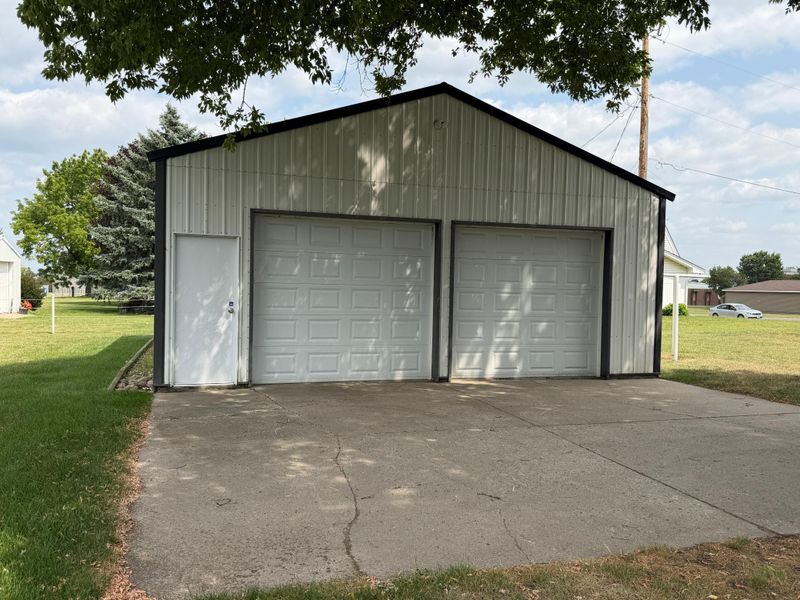 512 Oak Ave N, Maple Lake, MN 55358