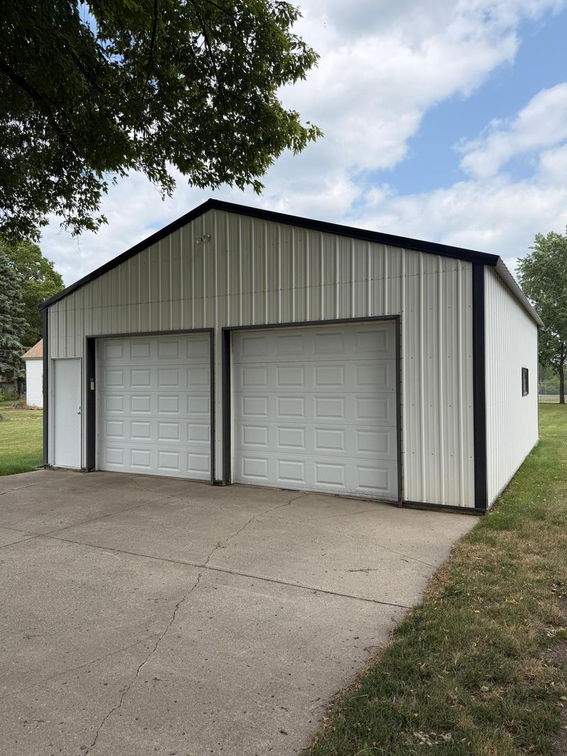 512 Oak Ave N, Maple Lake, MN 55358