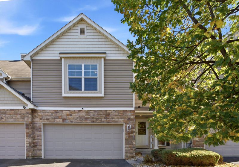 15225 Stonewood Ter, Burnsville, MN 55306
