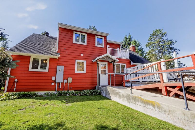 2111 Norway St, Grand Rapids, MN 55744
