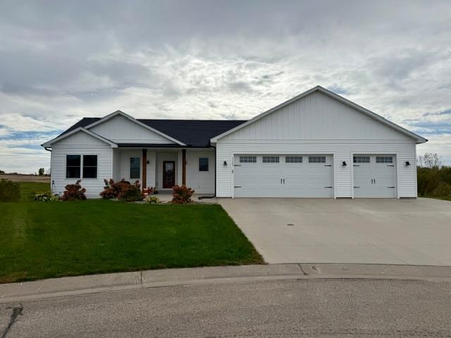 1122 3rd St, Wanamingo, MN 55983