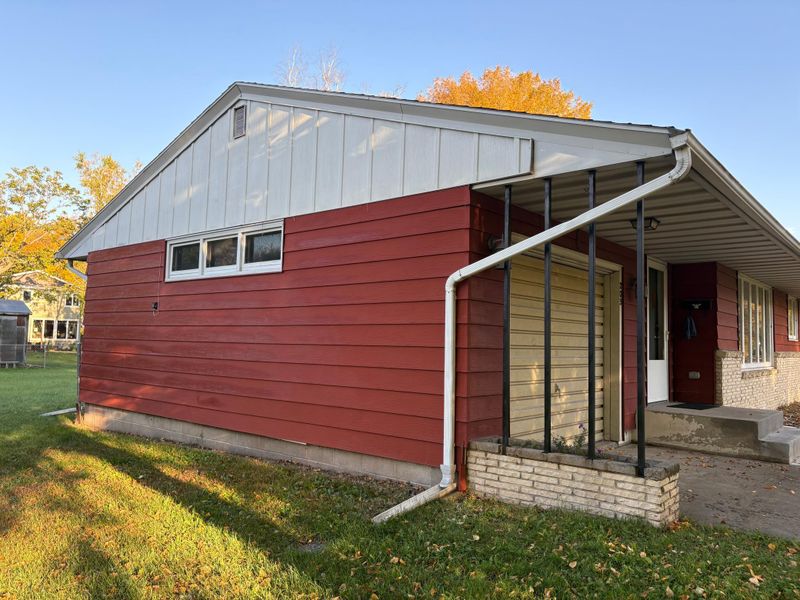 205 Sanford Rd, Benson, MN 56215