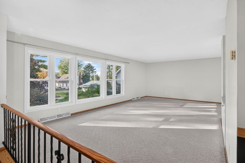 909 7th Ave, Howard Lake, MN 55349
