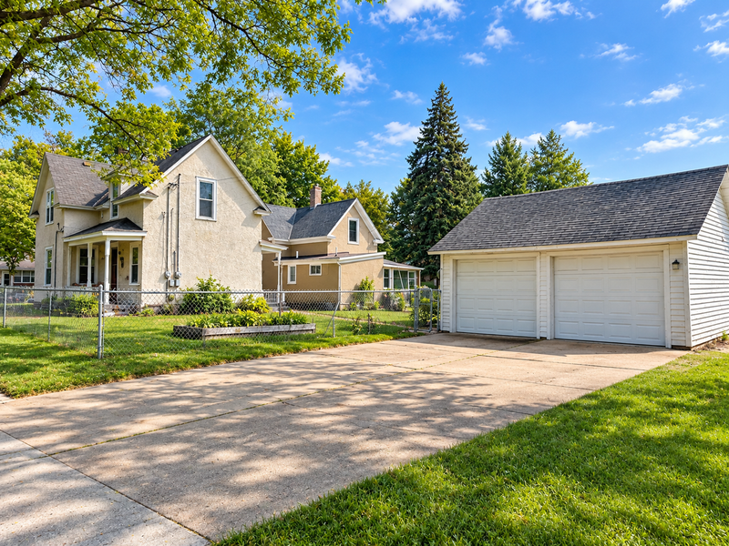 4049 Girard Ave N, Minneapolis, MN 55412