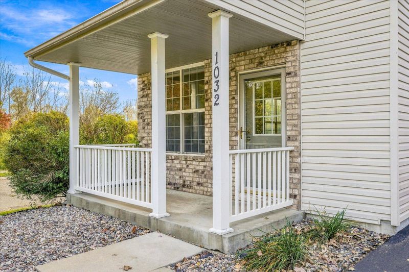 1032 Kaylee St, Chaska, MN 55318
