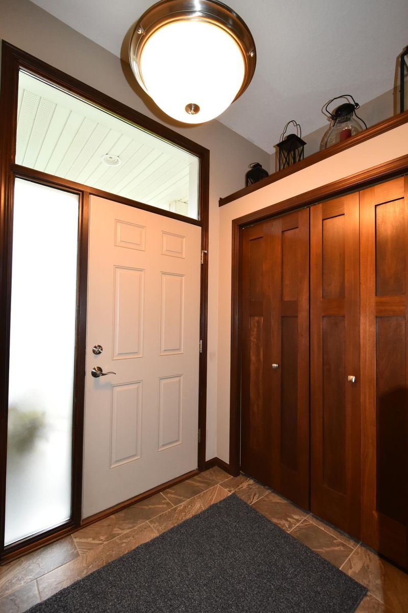 201 Golden Bear Ln, Zumbrota, MN 55992