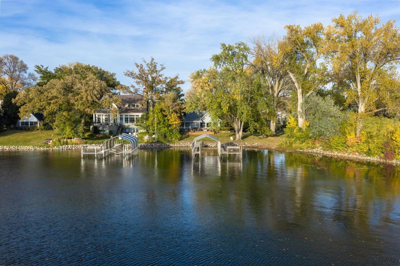 2626 Crosby Rd, Minnetonka, MN 55391