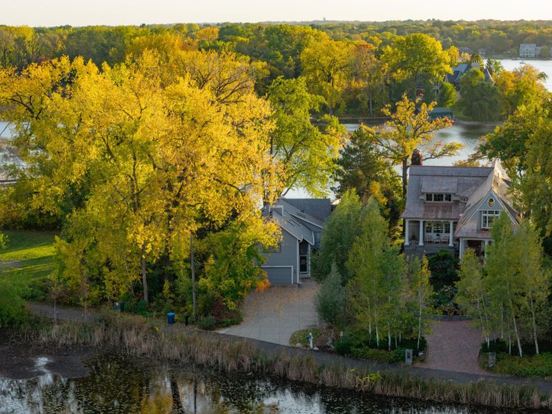 2626 Crosby Rd, Minnetonka, MN 55391
