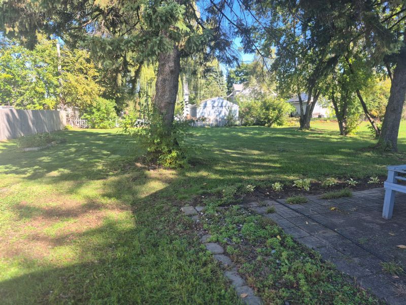2059 2nd St, White Bear Lake, MN 55110