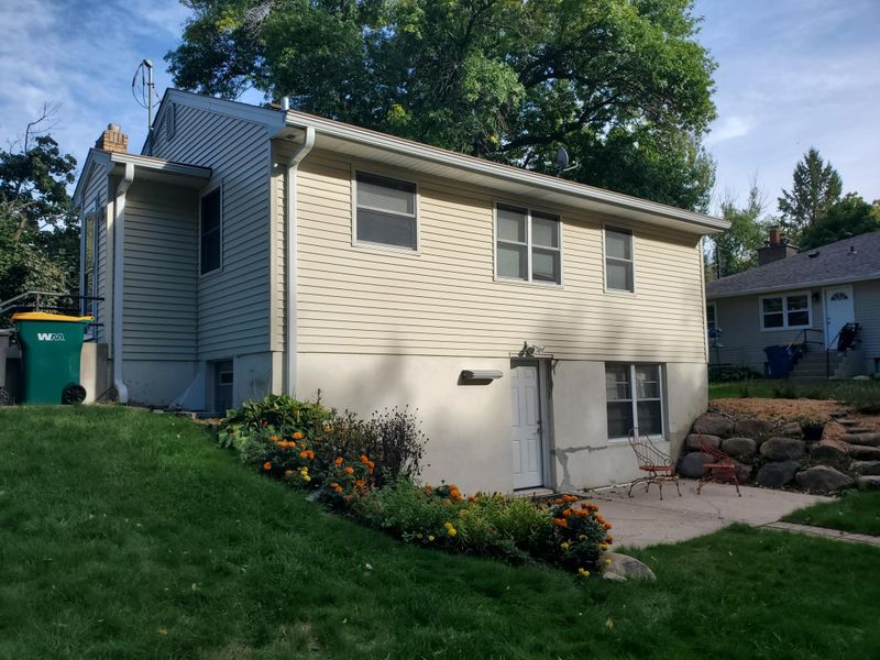 5530 Wedgewood Dr, Shorewood, MN 55331