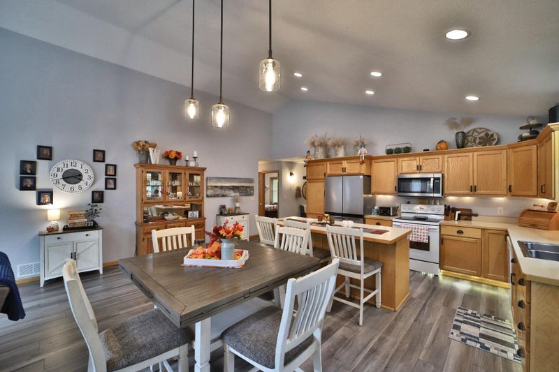 8191 Hinckley Ct, Baxter, MN 56425