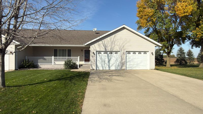 122 E 5th St N, Truman, MN 56088