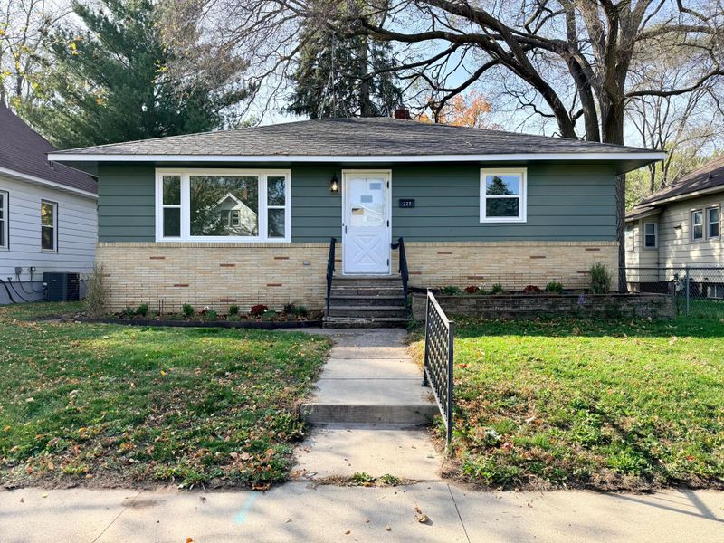 227 22nd Ave N, Saint Cloud, MN 56303