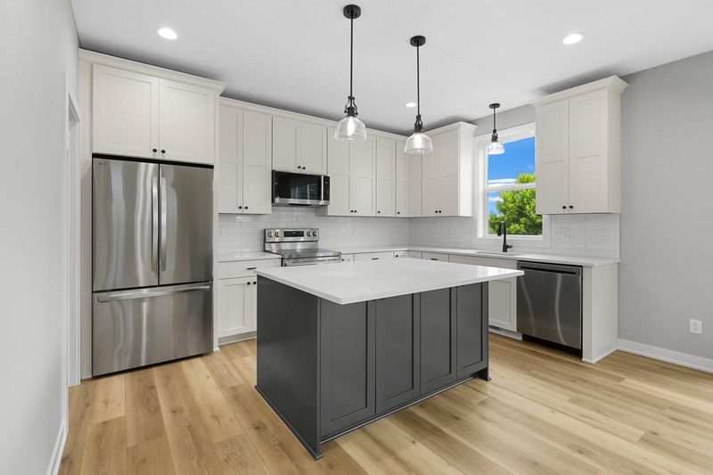 9798 Oxford Ln, Elko New Market, MN 55020