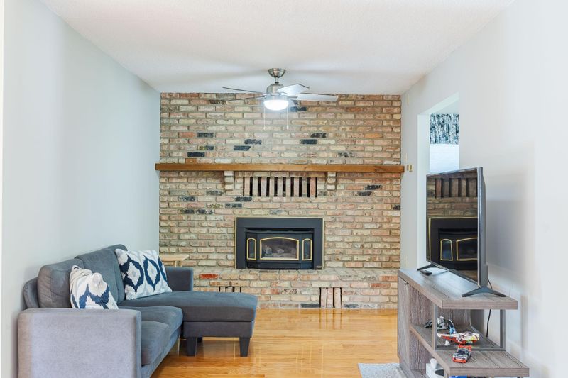2237 Bronson Dr, Mounds View, MN 55112