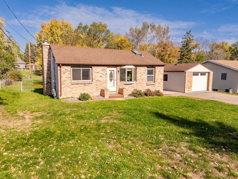 2237 Bronson Dr, Mounds View, MN 55112