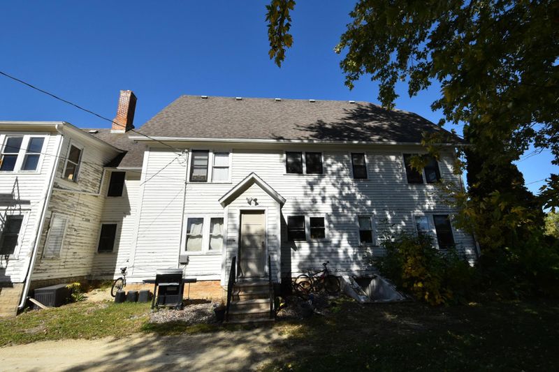 417 W 2nd St, Zumbrota, MN 55992
